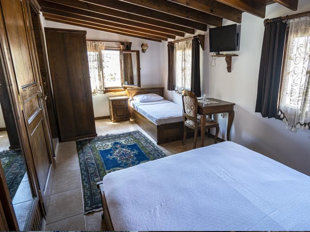 TRIPLE STANDARD Room, Ayisigi Otel, Izmir
