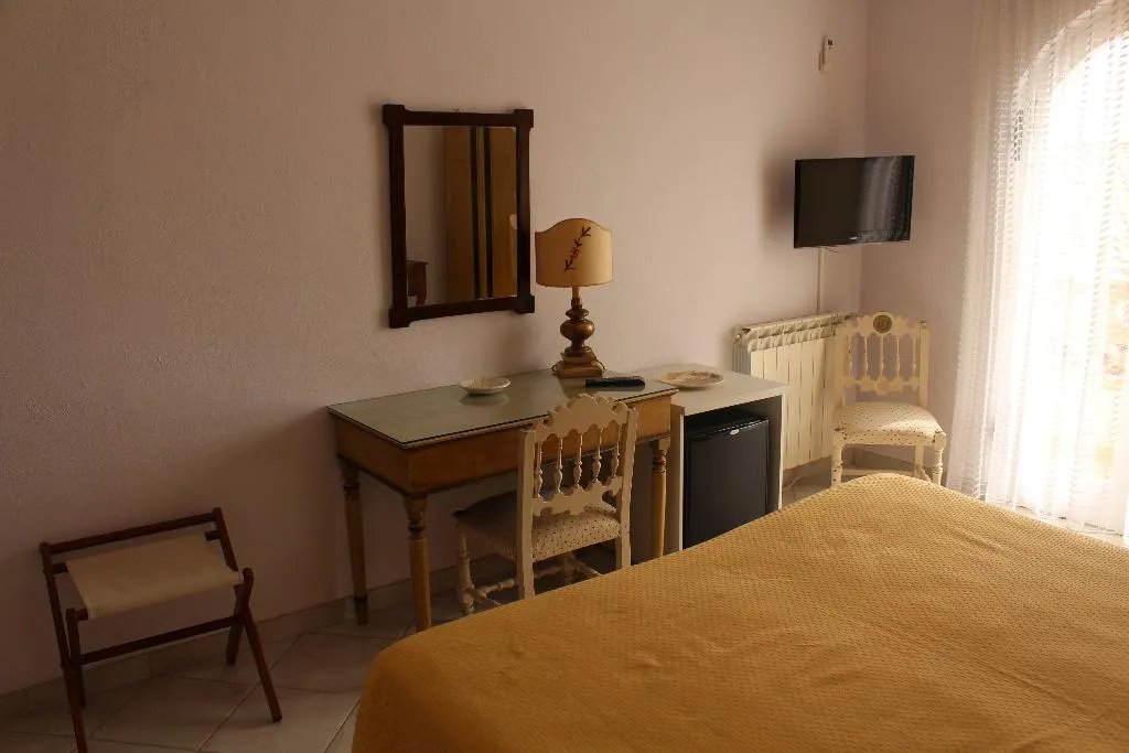 Double or Twin DELUXE Room, Villa Mora, Catania