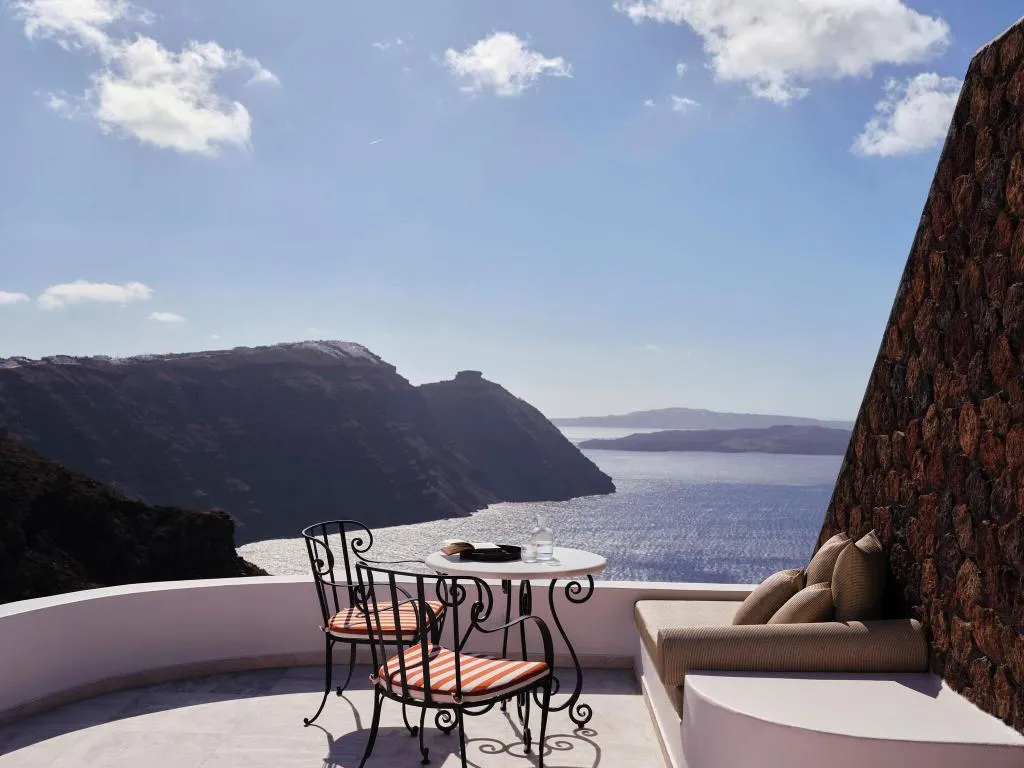 JUNIOR SUITE SUPERIOR WITH DOUBLE BED Room, San Antonio, Santorini