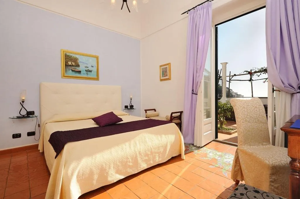 JUNIOR SUITE STANDARD Room, Hotel Villa Annalara, Naples