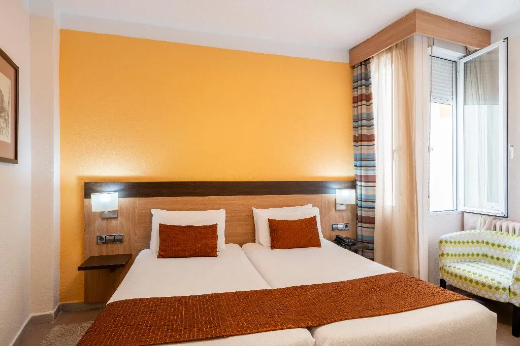 Double or Twin STANDARD Room, Ballesta, Madrid