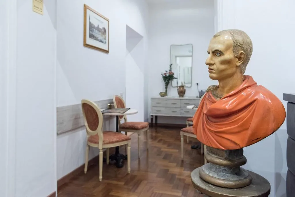 Lobby, Domus Giulia, Rome