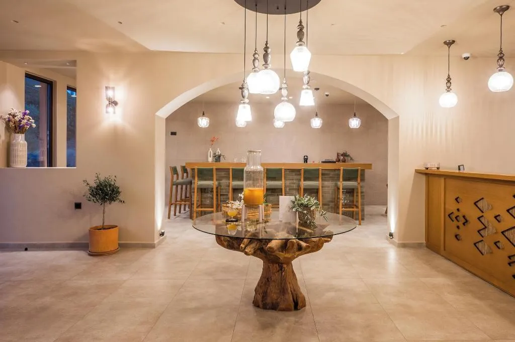 Lobby, Hotel Pyriã¡, Crete