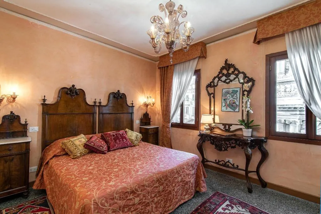 DOUBLE SUPERIOR QUEEN BED Room, Bel Sito e Berlino, Venice