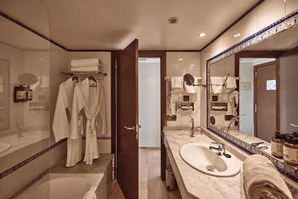 Double or Twin SUPERIOR Room, Hotel Maristel, Majorca