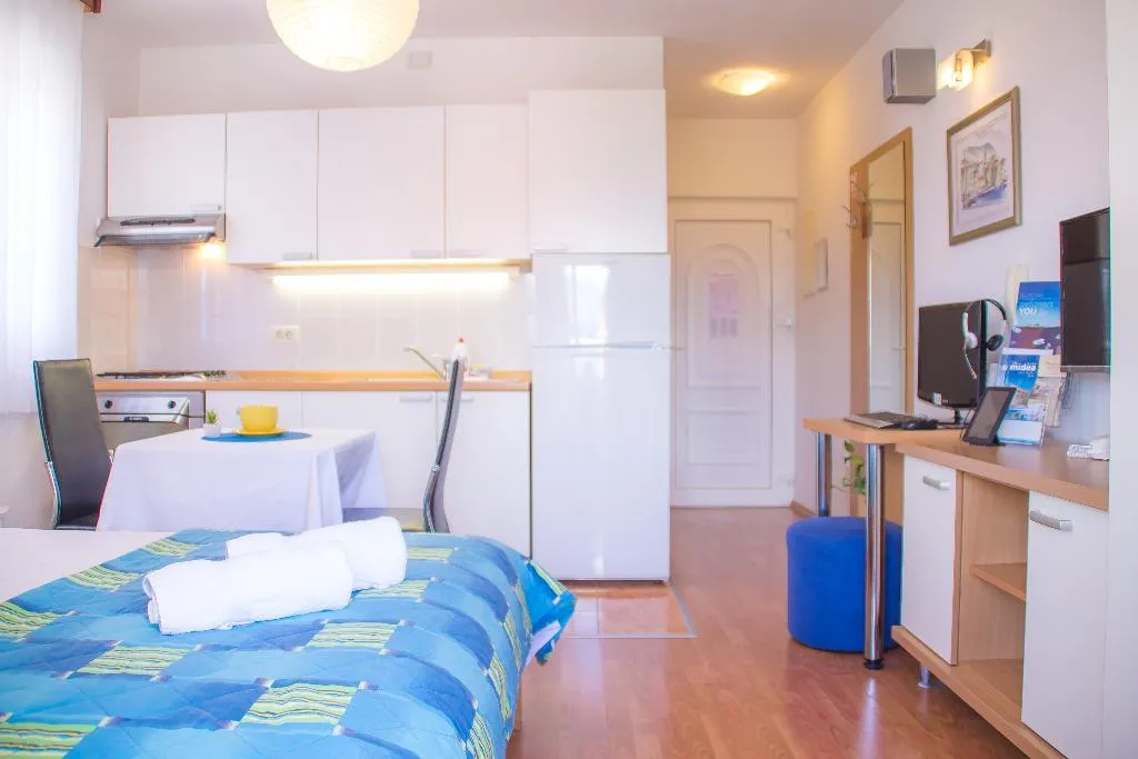 STUDIO SUPERIOR Room, Villa Midea, Split