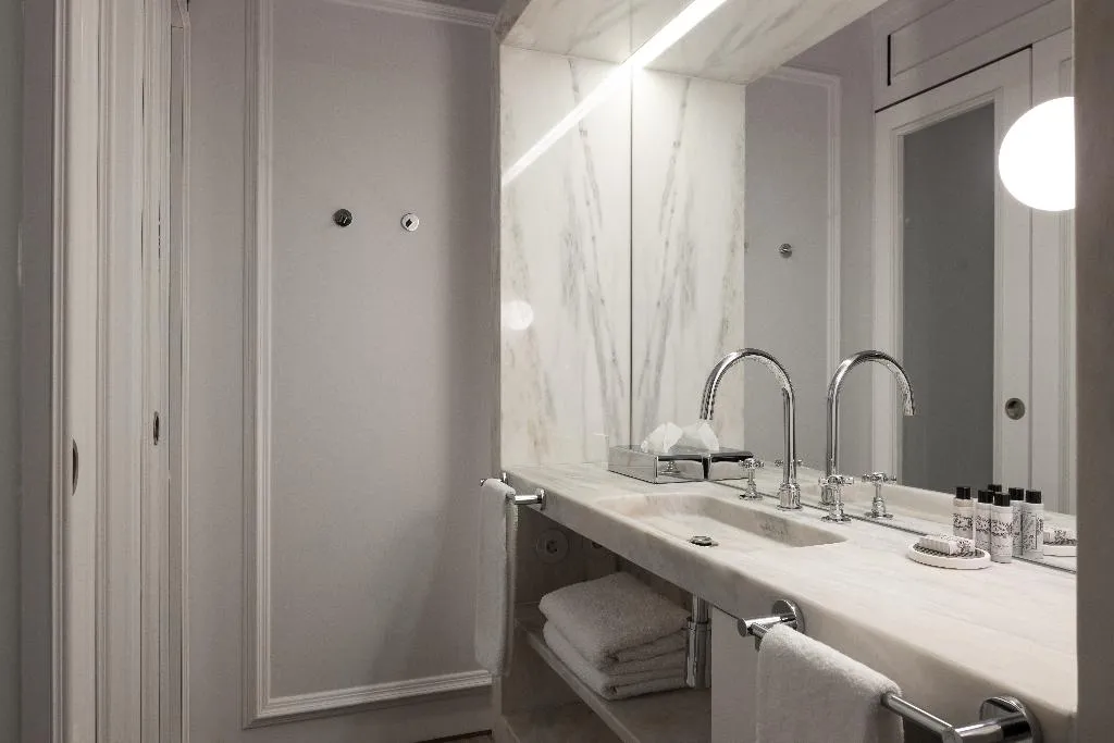 DOUBLE STANDARD Room, Lisboa Pessoa Hotel, Lisbon