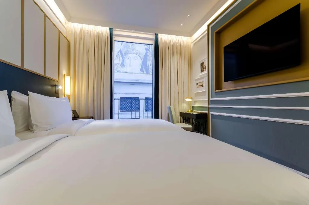 Room, The Emerald House Lisbon, Curio Collection by Hilt, Lisbon