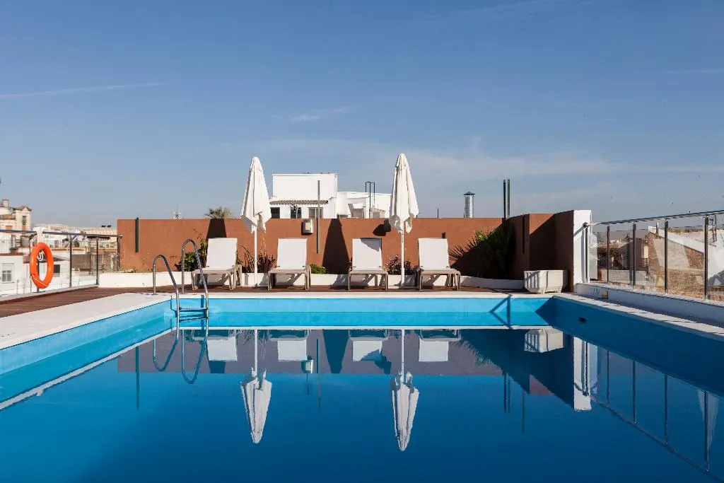 Pool, Don Paco, Seville