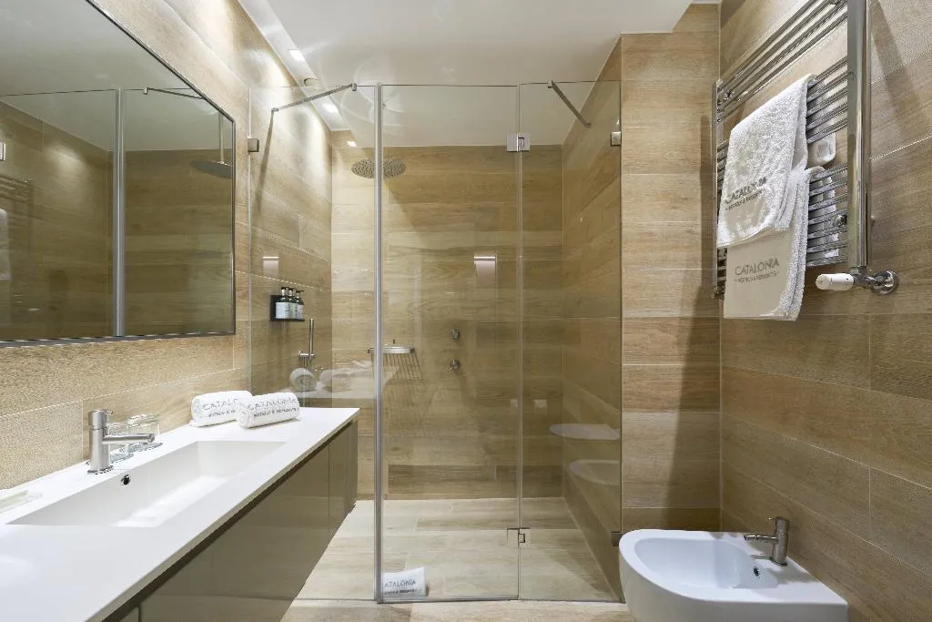 DOUBLE SINGLE USE WITH TERRACE Room, Catalonia Porto, Porto