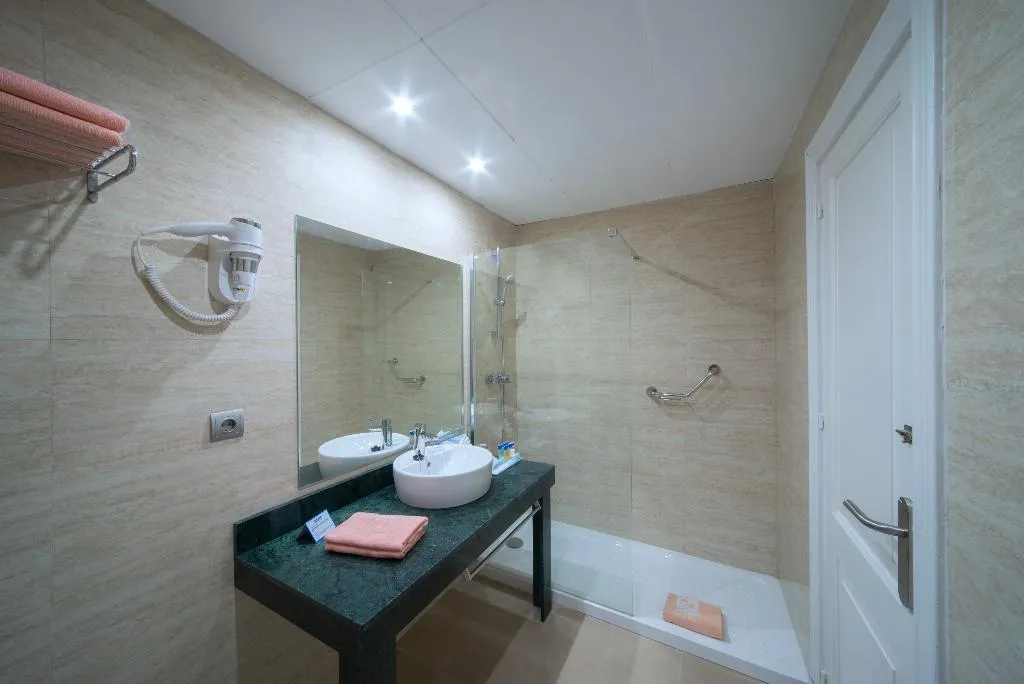 Double or Twin COMFORT Room, Playacapricho, Costa Almeria