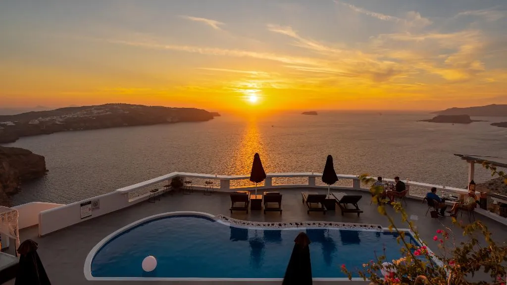 Pool, Athermi Suites, Santorini
