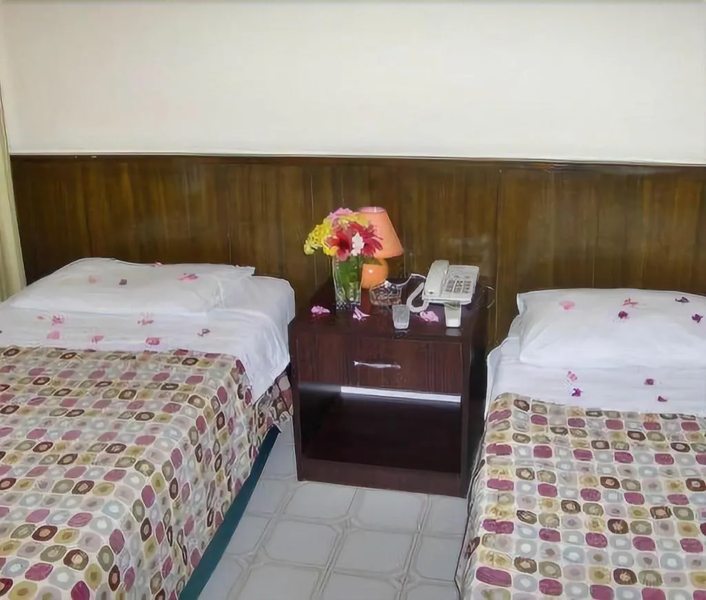 Room, Murat, Antalya
