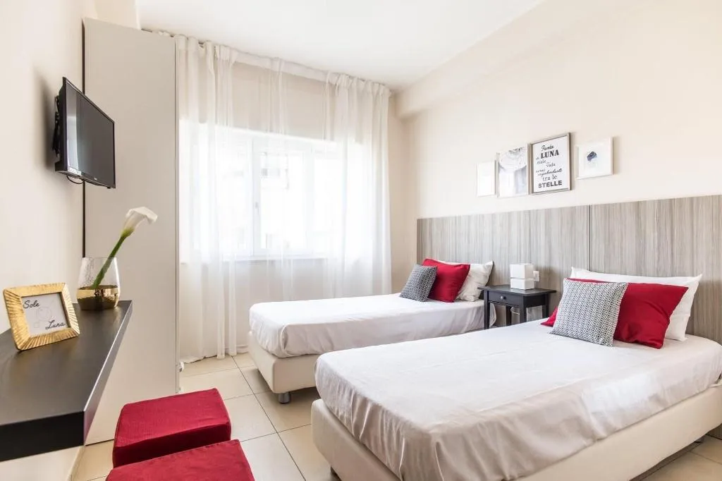 Room, B&B Toma la Luna, Naples