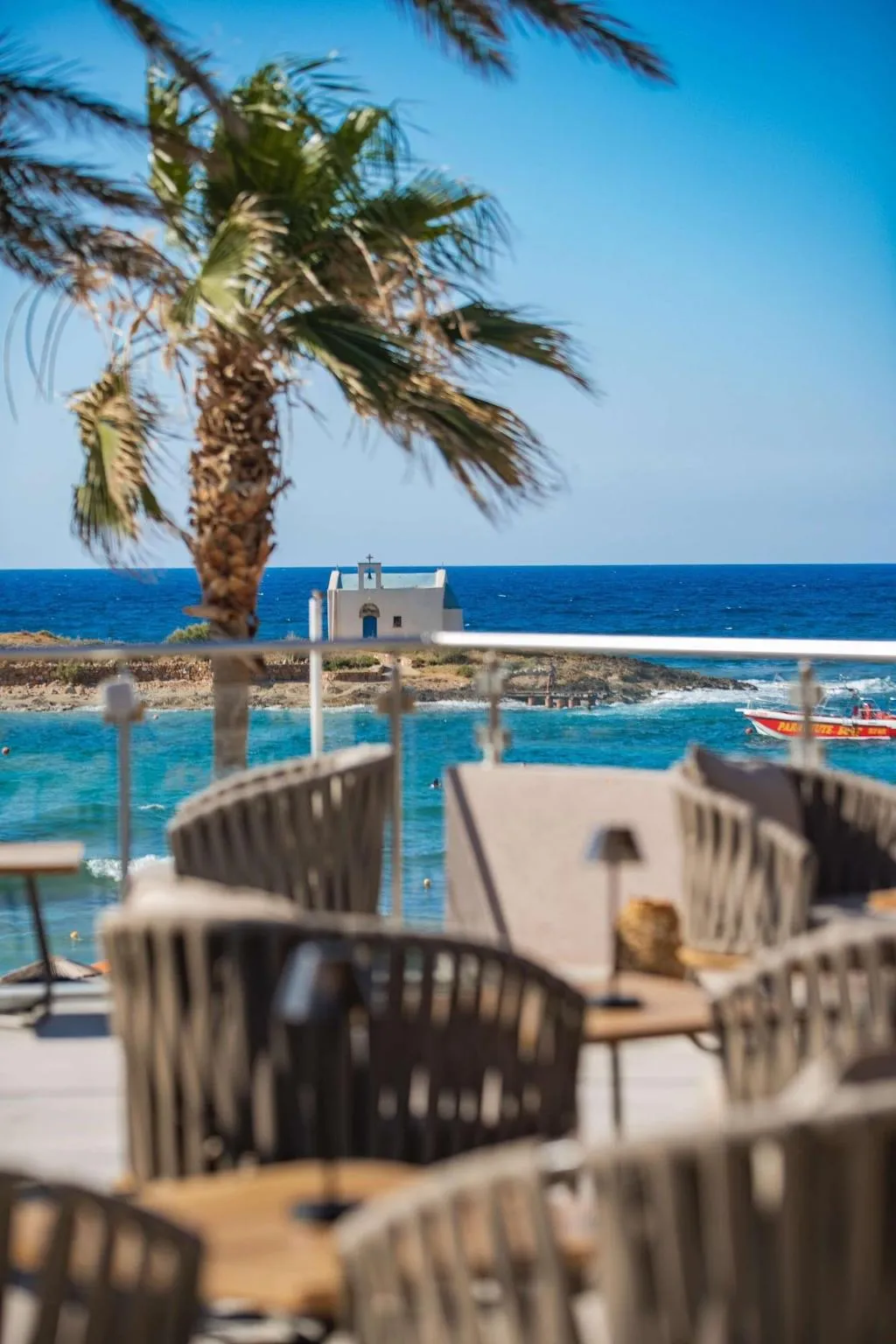 Bar, High Beach White, Crete