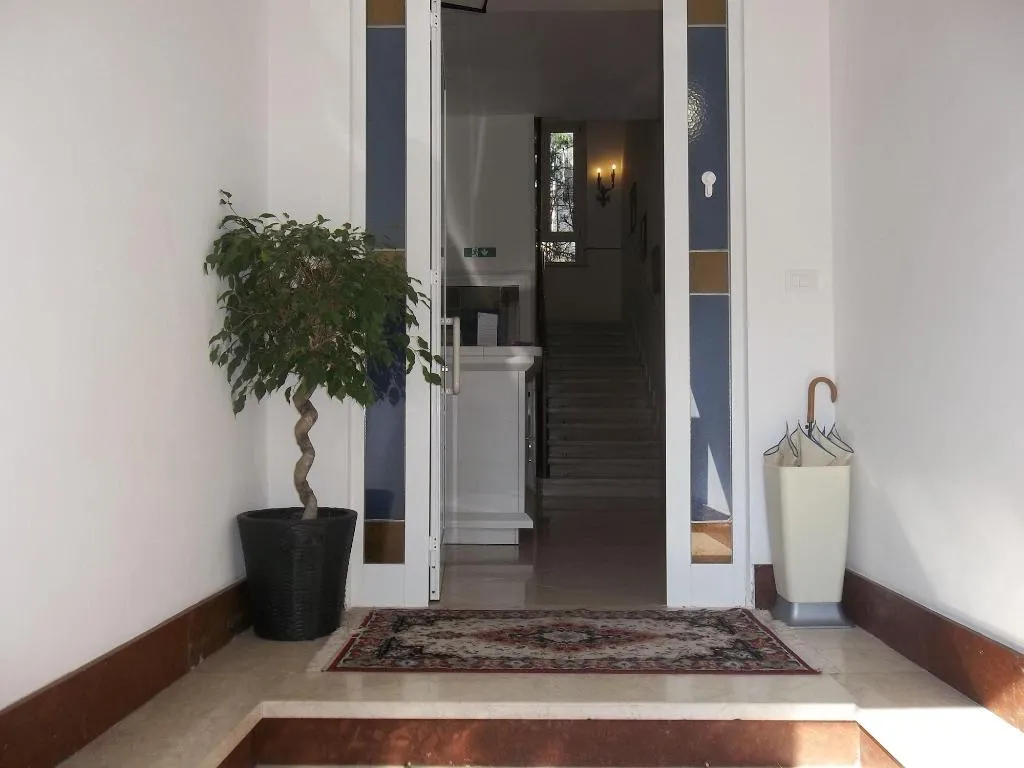 General view, Albergo Amalfi Milano, Milan