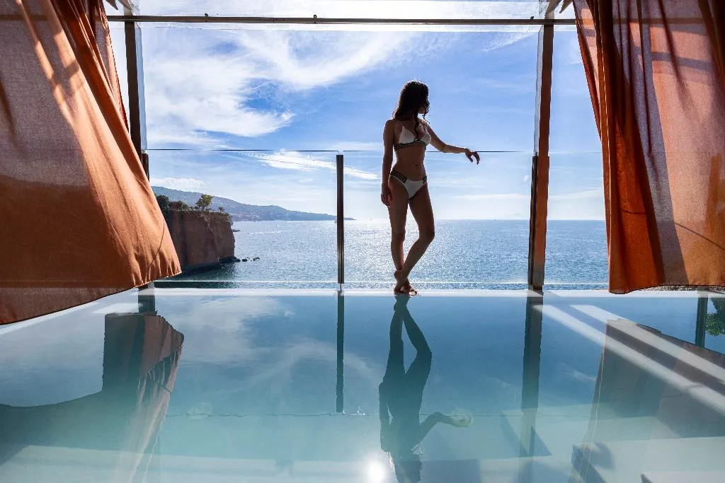 Pool, Laqua by the Sea, Naples
