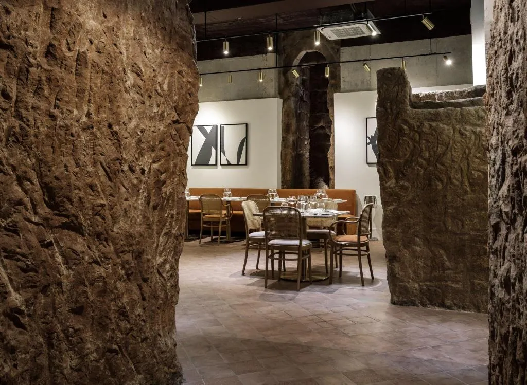 Restaurant, The Cumberland, Malta