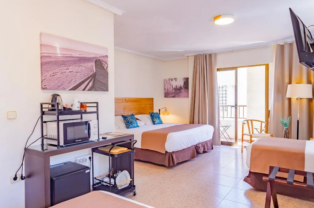 FAMILY ROOM CAPACITY 3 Room, Eden Mar, Costa Blanca