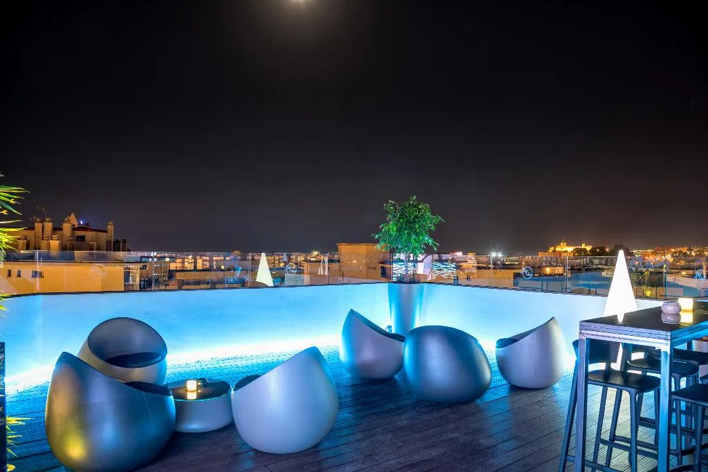 Terrace, Aparthotel Veramar, Costa Del Sol