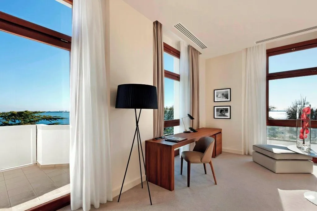Room, JW Venice, Venice