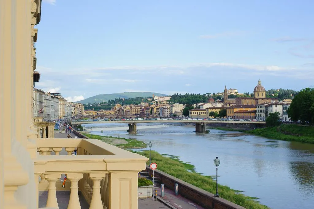 SUITE RIVER VIEW Room, Hotel Lungarno Vespucci 50, Florence