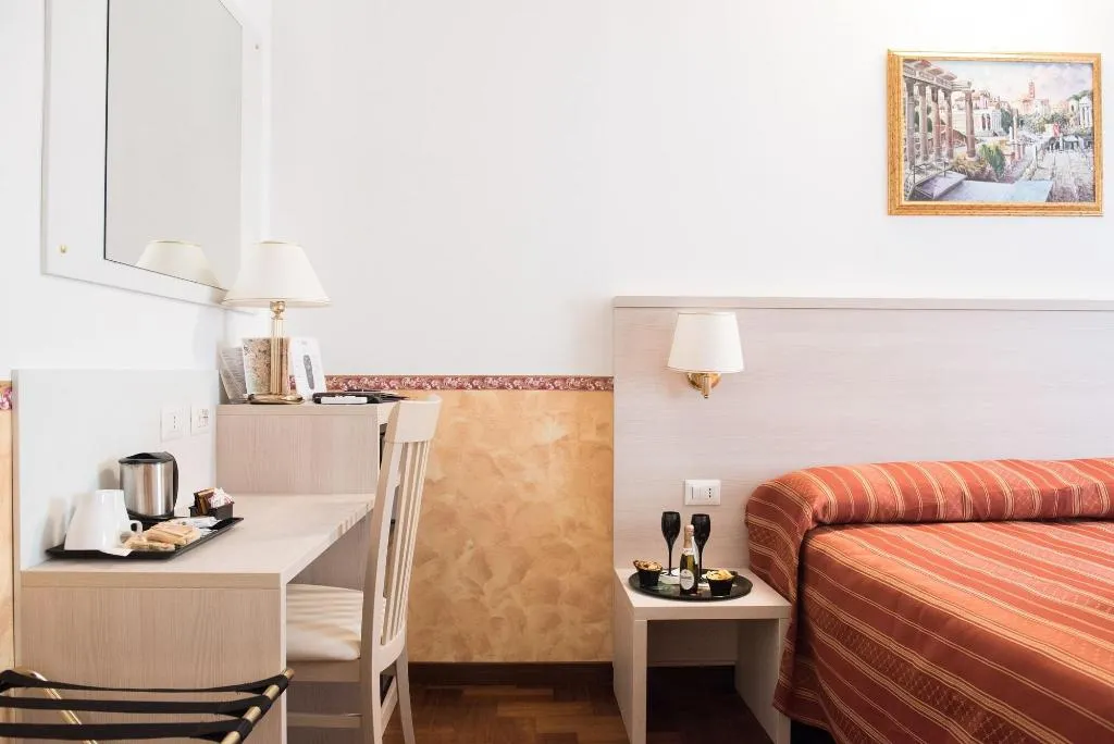 Room, Domus Giulia, Rome
