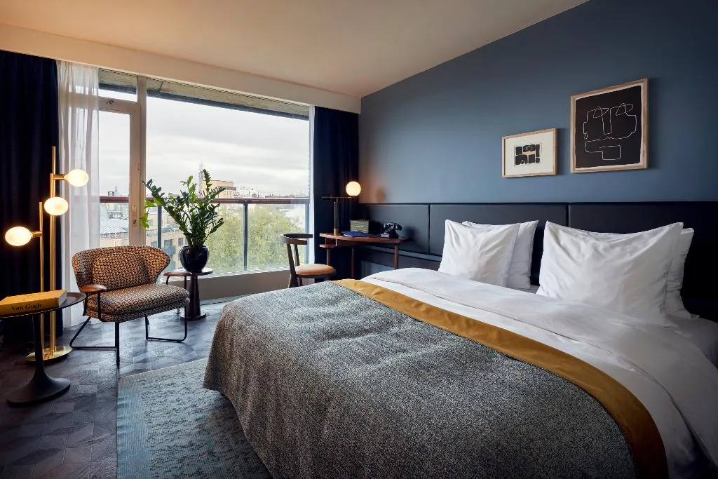 DOUBLE DELUXE Room, Park Centraal Amsterdam, part of Sircle Collection, Amsterdam