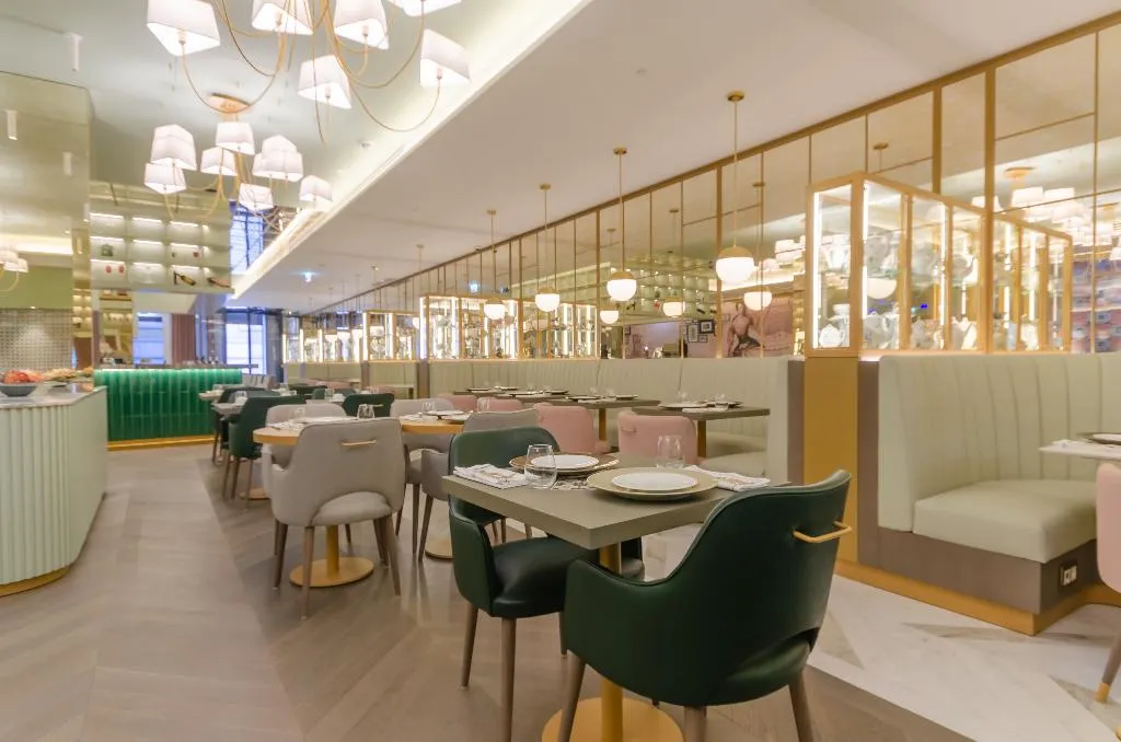 Restaurant, The Emerald House Lisbon, Curio Collection by Hilt, Lisbon
