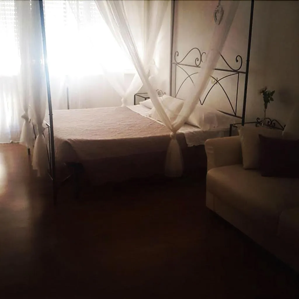 Room, Ideal B&B, Rome