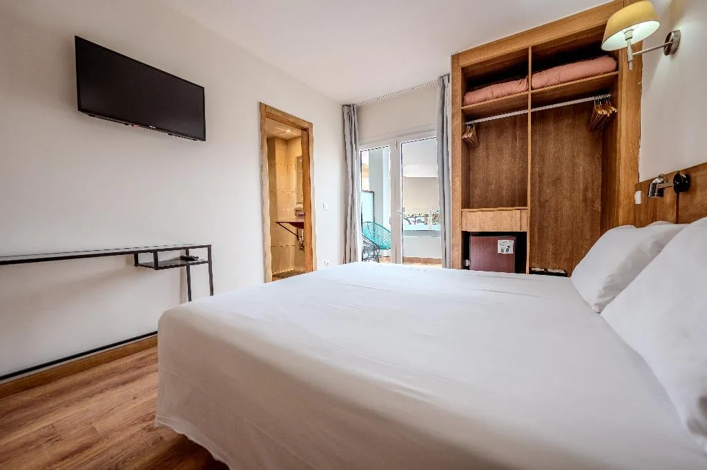 Double or Twin COMFORT Room, Nura Santa Ponsa Pins, Majorca
