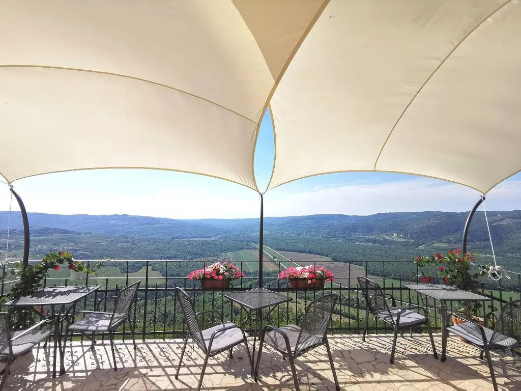 Terrace, Villa Borgo B&B, Istria