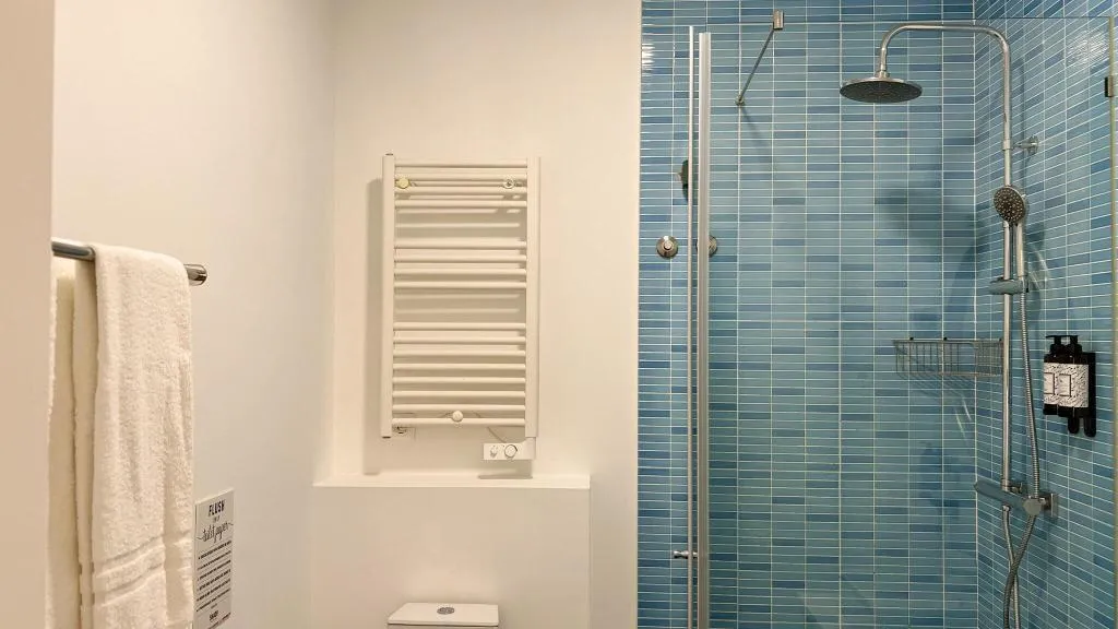 DOUBLE QUEEN SIZE BED Room, Casa do Bairro by Shiadu, Lisbon