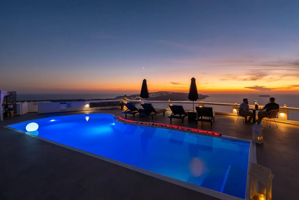 Pool, Athermi Suites, Santorini