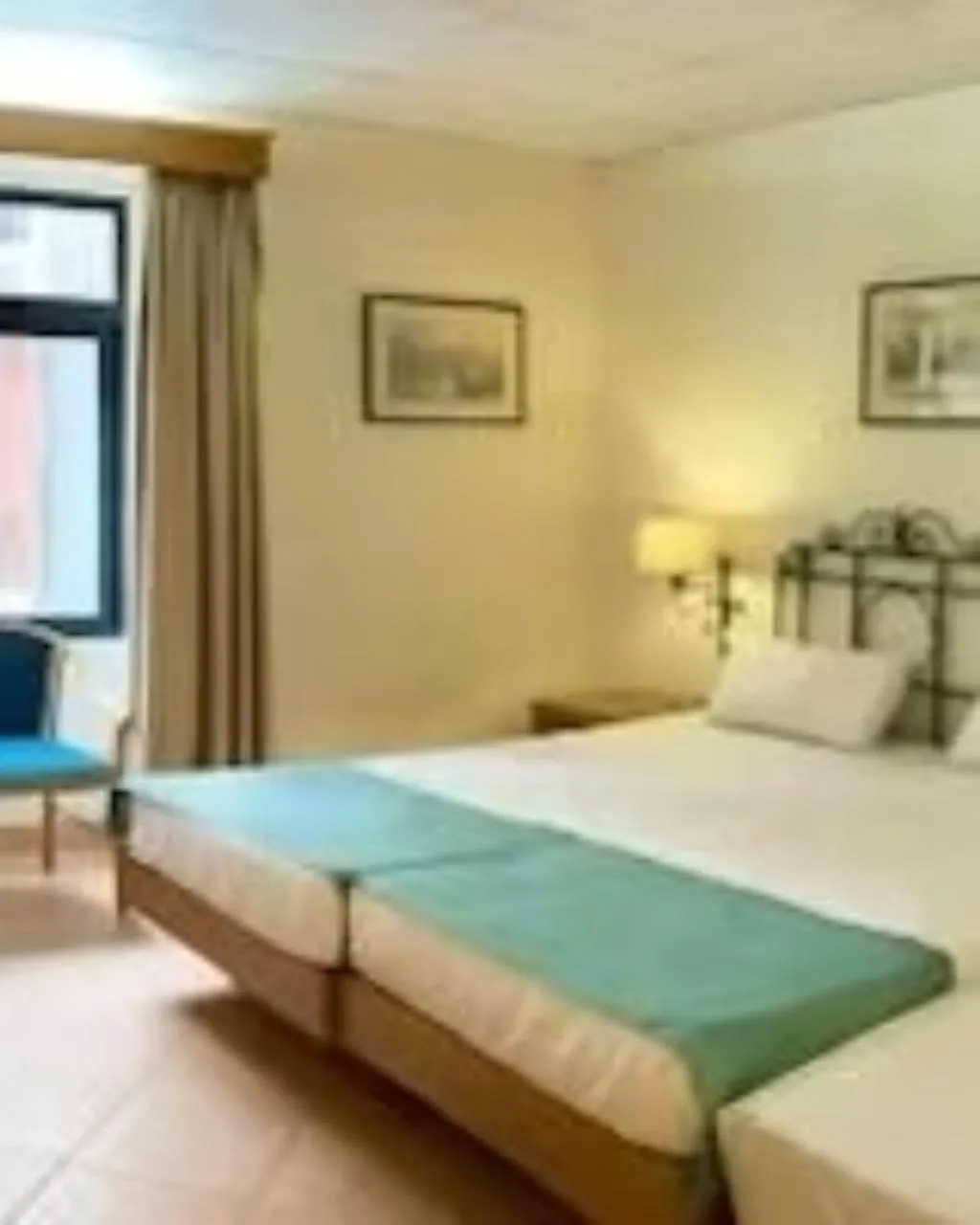 QUADRUPLE STANDARD Room, Hotel Kennedy Nova, Malta