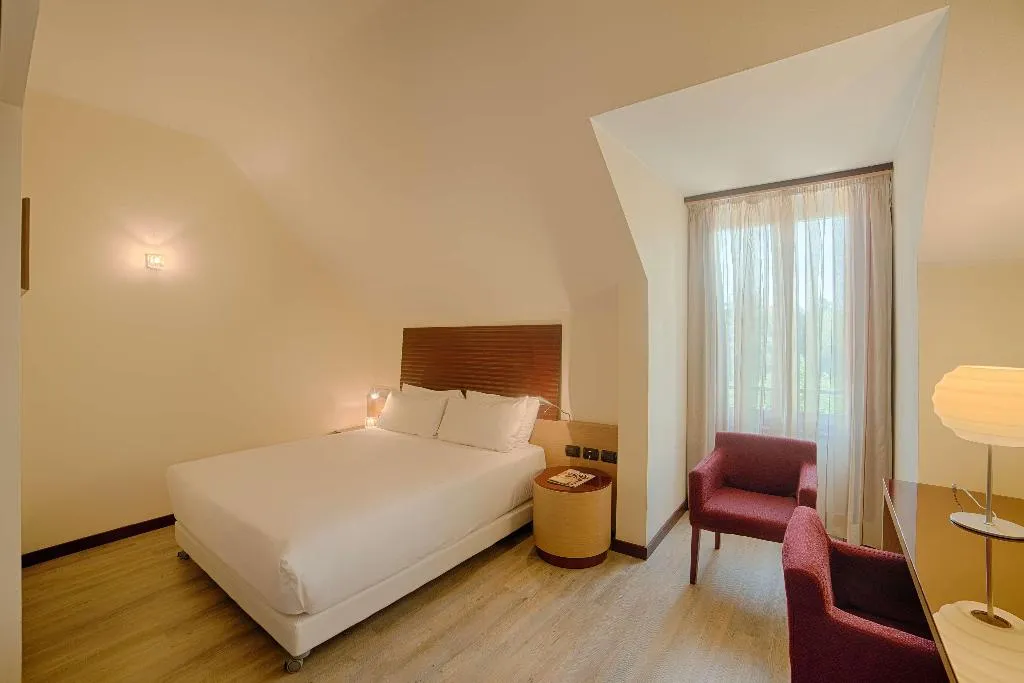 DOUBLE SUPERIOR Room, NH Milano 2, Milan