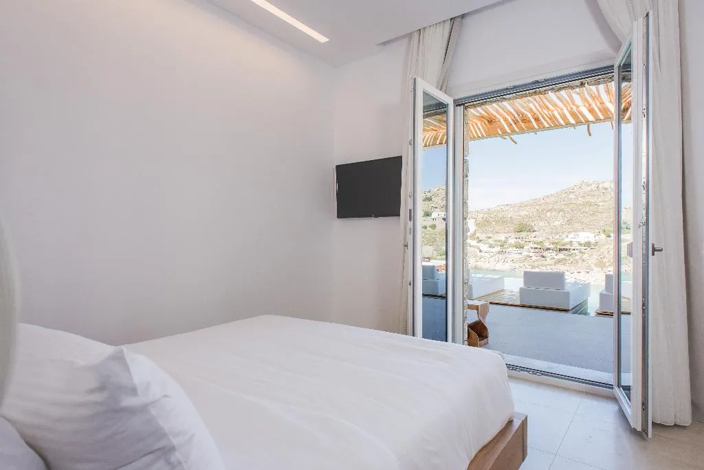 JUNIOR SUITE POOL VIEW Room, Super Paradise Hotel, Mykonos