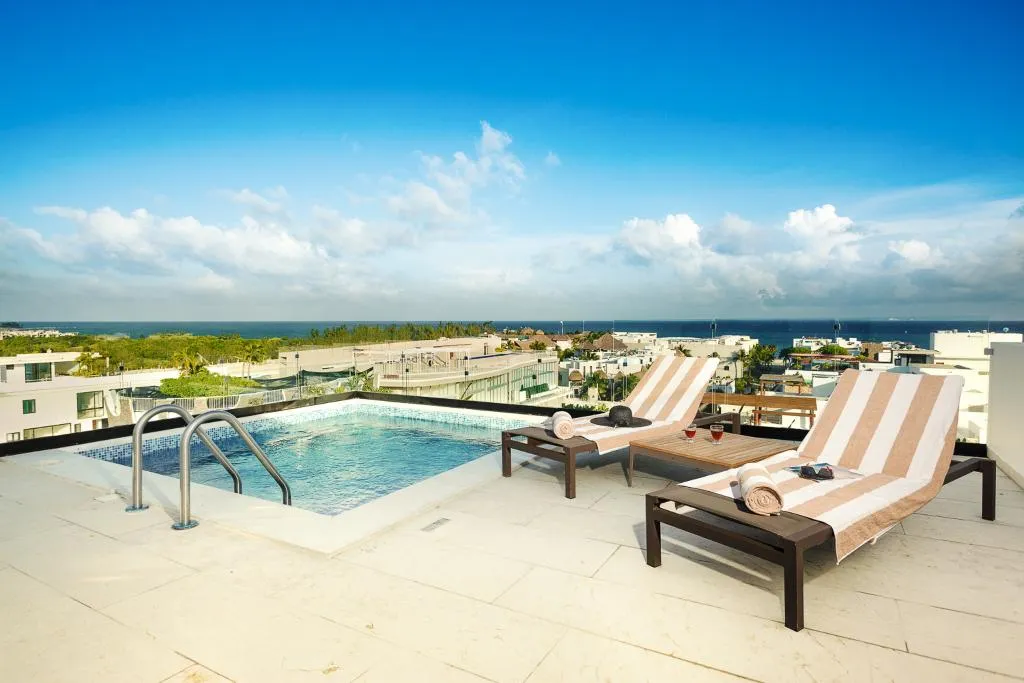 STUDIO DELUXE QUEEN BED Room, The Shore At 46th, Playa Del Carmen