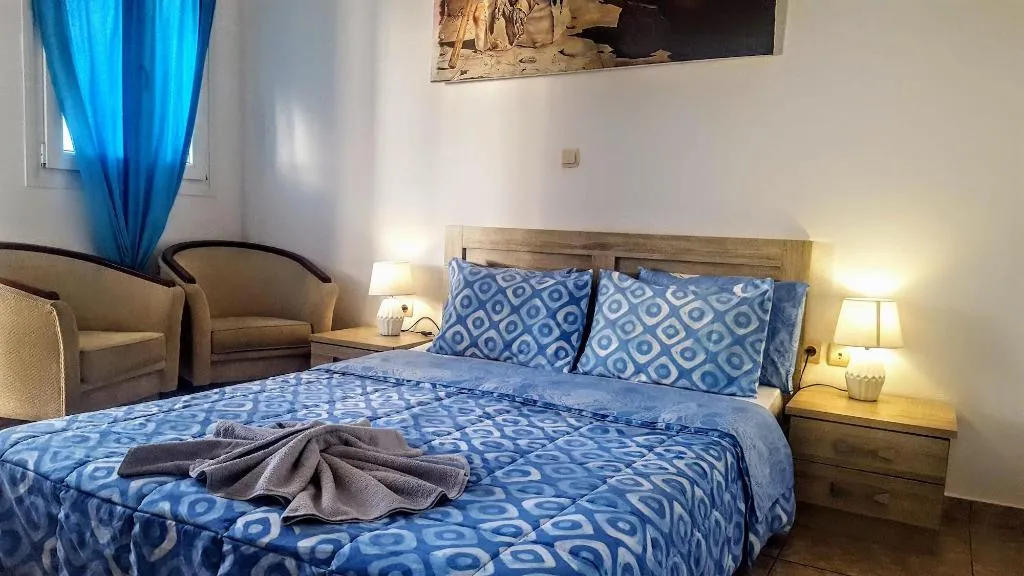 Room, Pleasure Beachside Studios, Santorini