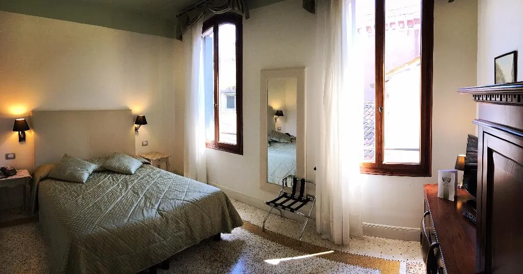 Double or Twin STANDARD Room, Sant Antonin, Venice