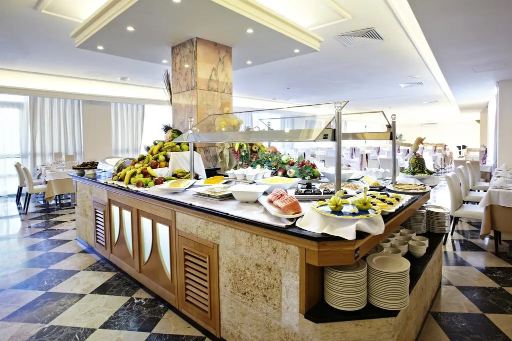 Restaurant, Grupotel Playa Camp de Mar. Adults Only, Majorca