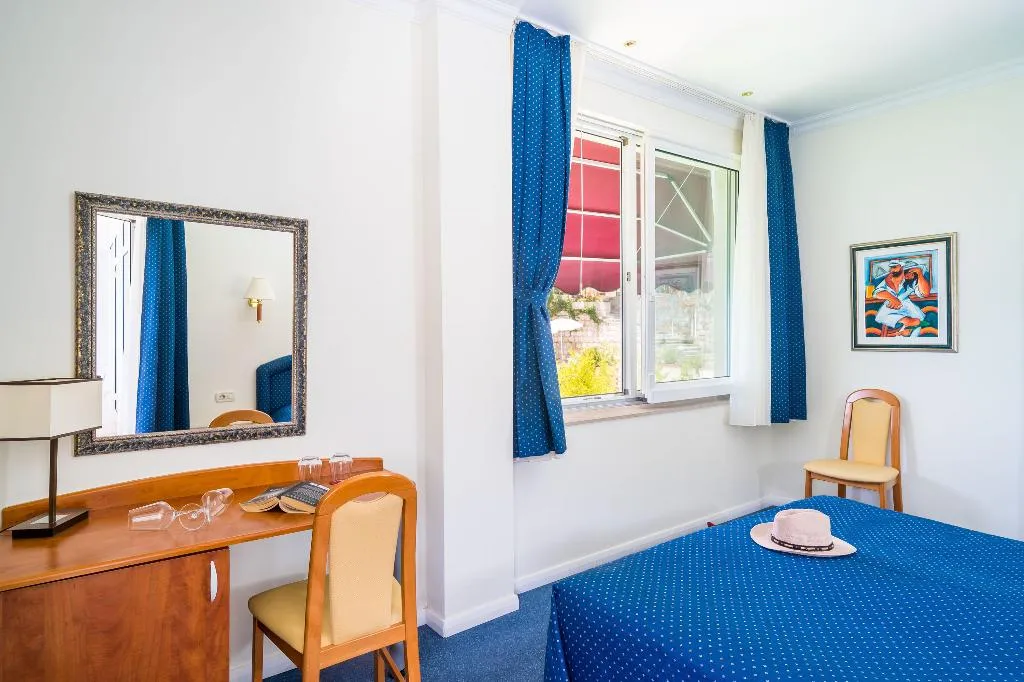 SUITE WITH BALCONY Room, Boutique & Beach Hotel Villa Wolff, Dubrovnik