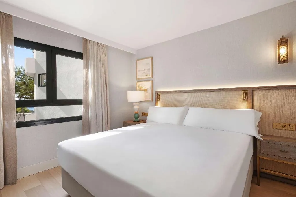 SUITE PARTIAL SEA VIEW Room, Hilton Mallorca Galatzo, Majorca