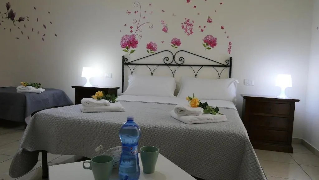 Room, B&B Dimora Cirillo, Naples