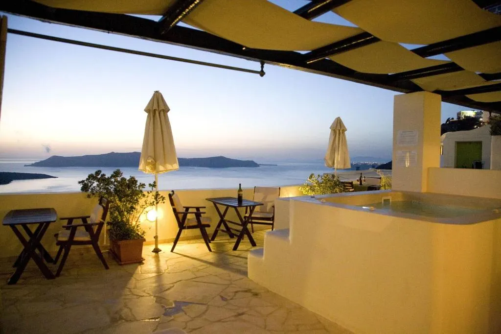 Room, Cabana 112 Cliff Suites, Santorini