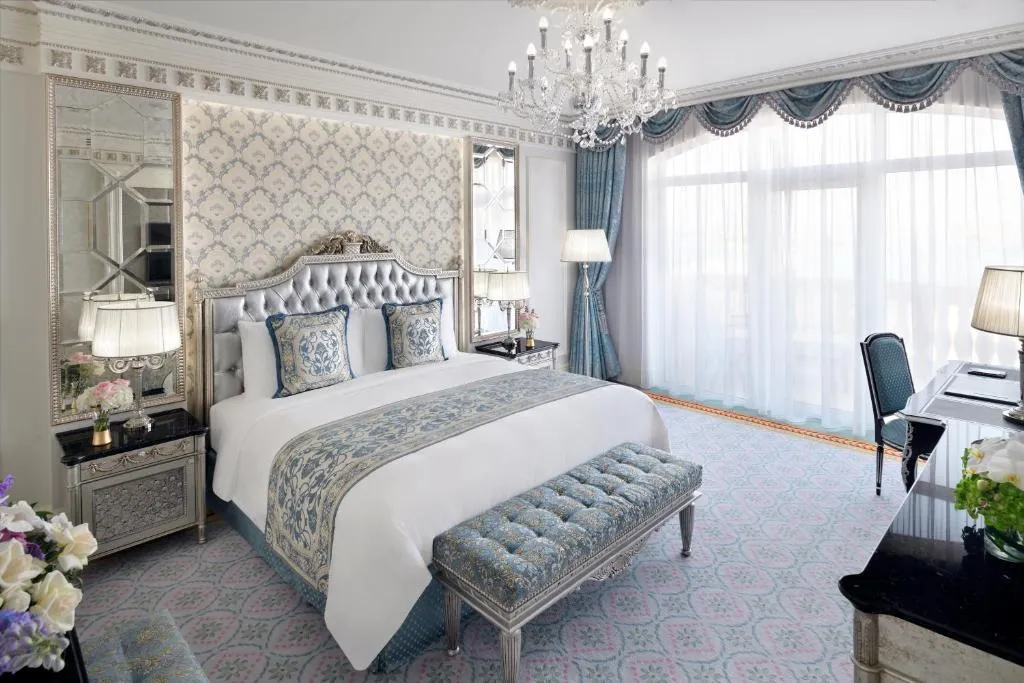 SUITE STANDARD Room, Raffles The Palm Dubai, Dubai