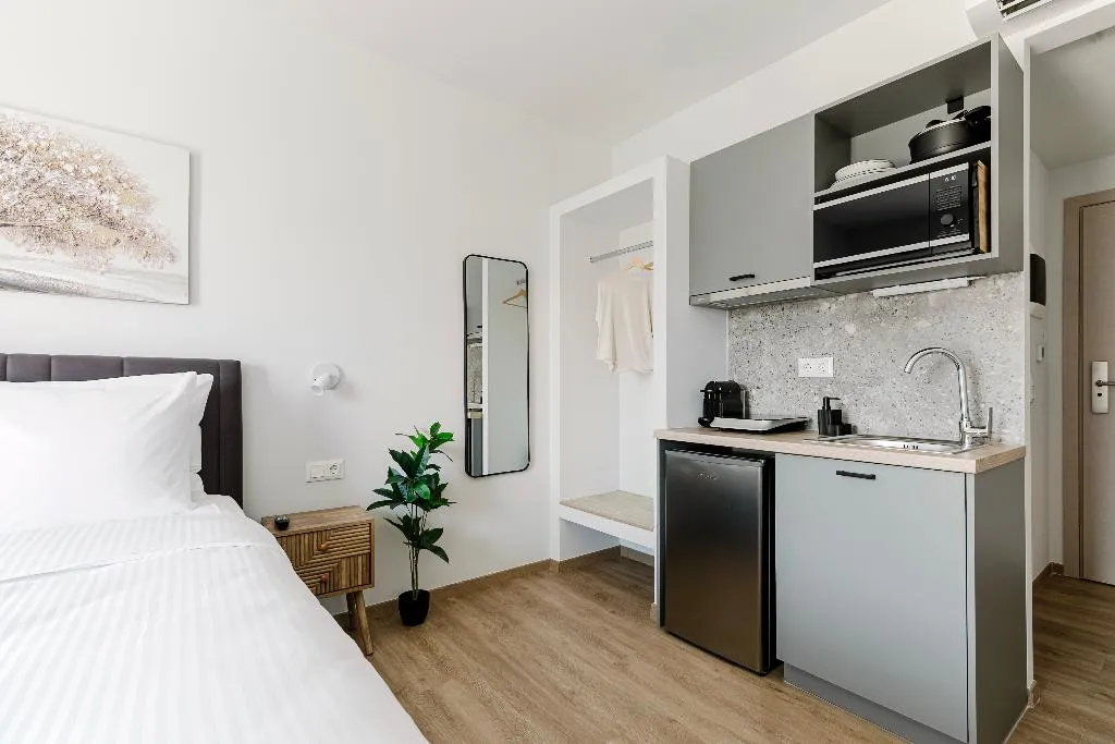 STUDIO STANDARD Room, B48 Athens Dafni, Athens