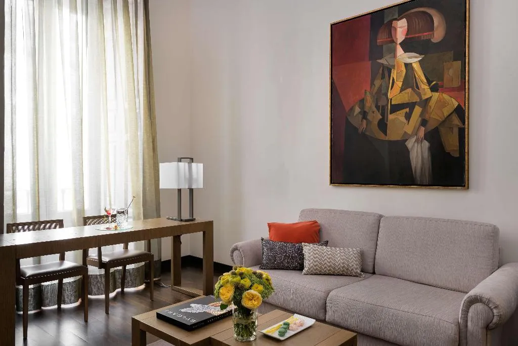 JUNIOR SUITE STANDARD Room, NH Collection Madrid Palacio de Tepa, Madrid
