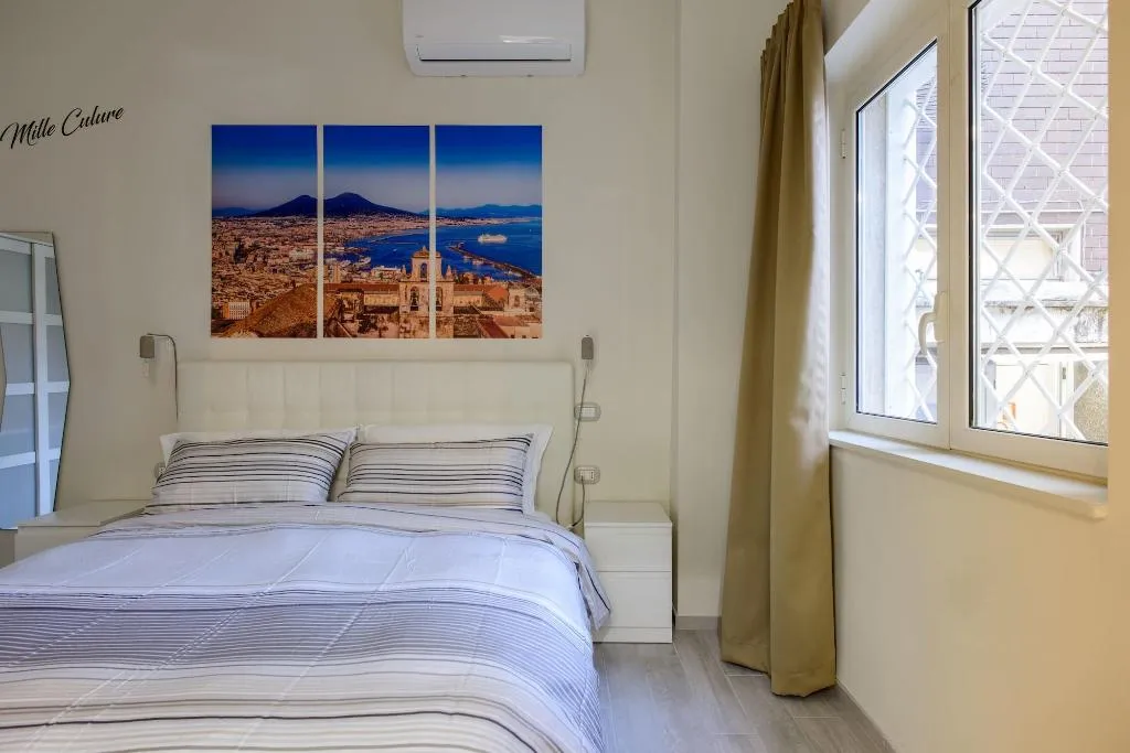 Room, Morra's Home, Naples