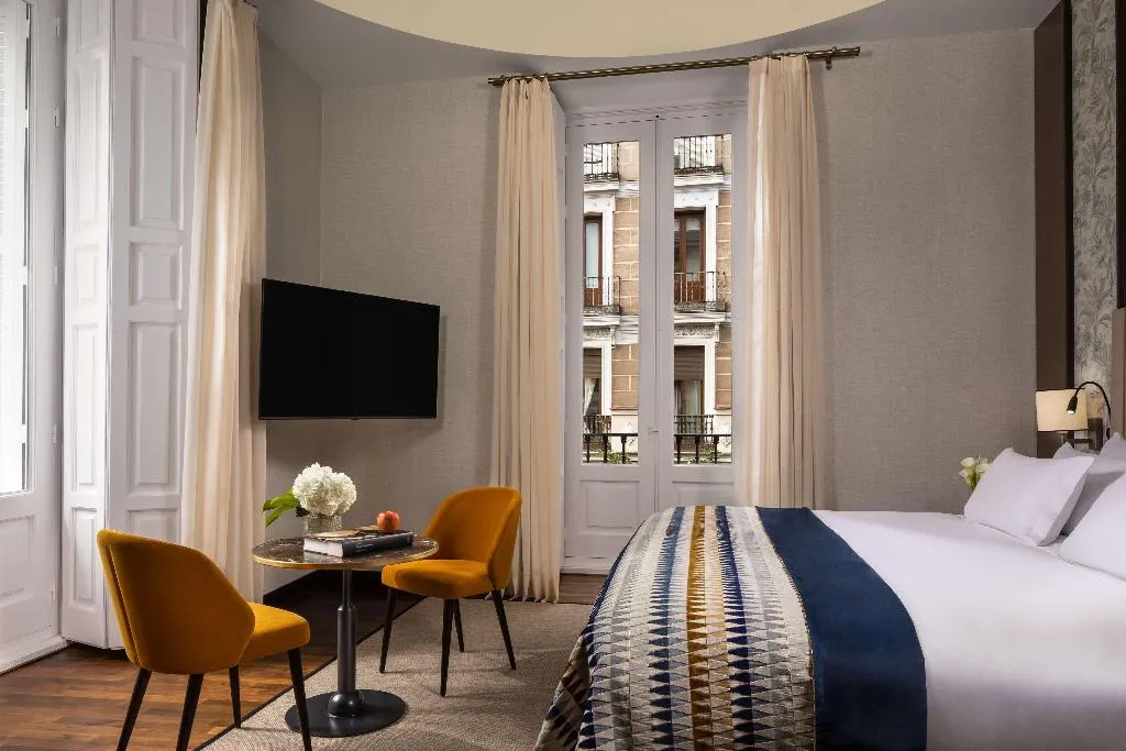 Room, NH Collection Madrid Palacio de Tepa, Madrid